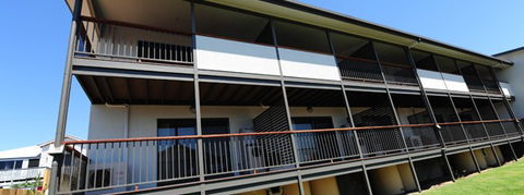 Gladstone Heights Executive Apartments - Accommodation Port Macquarie 4