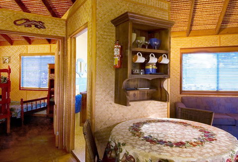 Straddie Bungalows - Accommodation Port Macquarie 2