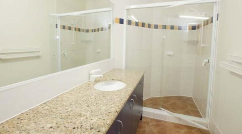 Whalewatch Ocean Beach Resort - Accommodation Port Macquarie 5