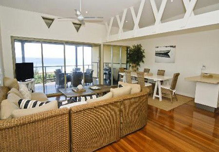 Claytons On Cylinder Beach Front Apartments - Accommodation Port Macquarie 1