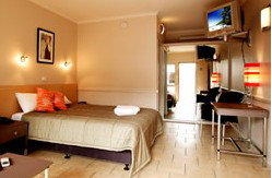 Discovery Cairns - Accommodation Port Macquarie 0
