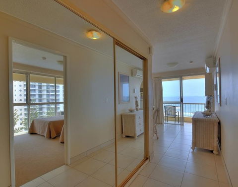 Surfers Beachside Holiday Apartments - Accommodation Port Macquarie 4