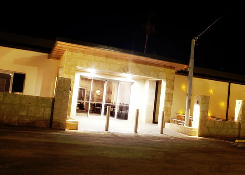 Newman Hotel Motel - Accommodation Port Macquarie 4