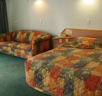 Runaway Bay Motor Inn - Accommodation Port Macquarie