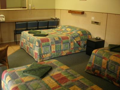 Cross Roads Motel - Accommodation Port Macquarie 1