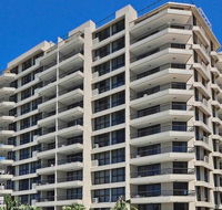 Clubb Coolum Beach - Accommodation Port Macquarie