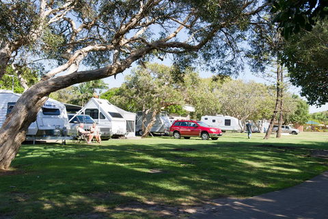 Dicky Beach Family Holiday Park - Accommodation Port Macquarie 0