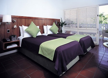 Hotel Cairns - Accommodation Port Macquarie 1