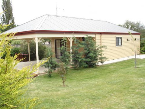 Gumtrees Cottage - Accommodation Port Macquarie 0