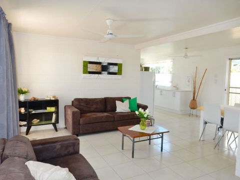 Lucinda Holiday Rentals  - Accommodation Port Macquarie 3