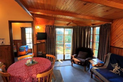 Stanley Lakeside Spa Cabins - Accommodation Port Macquarie 6