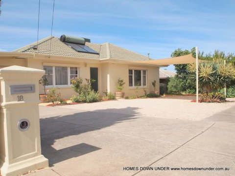 Homes Down Under - Accommodation Port Macquarie 3