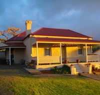 Charlie Bates Cottage - Accommodation Port Macquarie