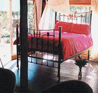 Lazy Curl - Accommodation Port Macquarie
