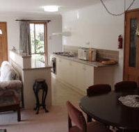 Adrienne's Place On Hill - Accommodation Port Macquarie