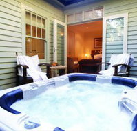 Treetops at Lochiel - Accommodation Port Macquarie