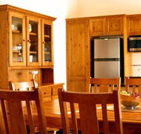 Cottages On Lovedale - Accommodation Port Macquarie