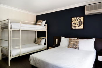 175 (formerly Wesley Lodge) - Accommodation Port Macquarie 3