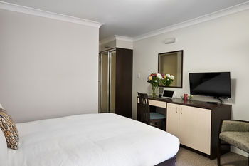 175 (formerly Wesley Lodge) - Accommodation Port Macquarie 9