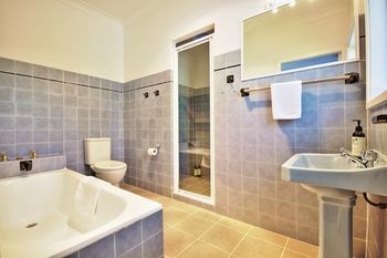 Dolphin Sands - Accommodation Port Macquarie 5