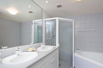 The Emerald Resort Noosa - Accommodation Port Macquarie 5