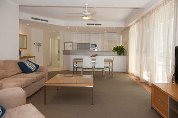 The Emerald Resort Noosa - Accommodation Port Macquarie 22