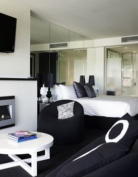 Art Series - The Cullen - Accommodation Port Macquarie 20