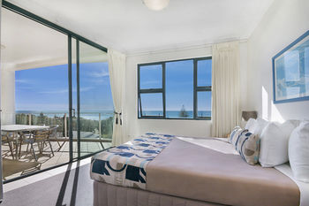 Santorini Twin Waters - Accommodation Port Macquarie 33