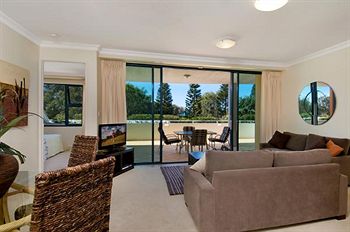 Santorini Twin Waters - Accommodation Port Macquarie 0