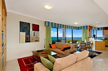 Santorini Twin Waters - Accommodation Port Macquarie 4
