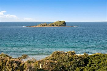 Santorini Twin Waters - Accommodation Port Macquarie 12