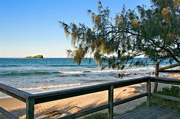 Santorini Twin Waters - Accommodation Port Macquarie 13