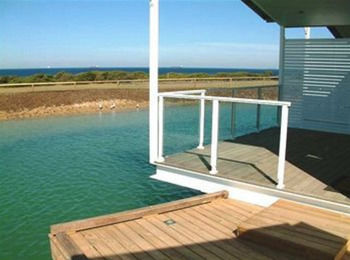 Caves Beachside Hotel - Accommodation Port Macquarie 2