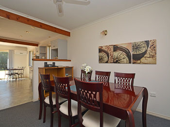 Madigan Wine Country Cottages - Accommodation Port Macquarie 65