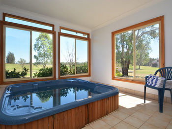 Madigan Wine Country Cottages - Accommodation Port Macquarie 99