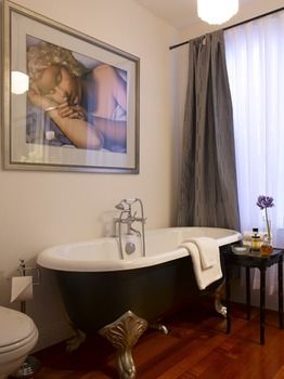 Andre's Mews Luxury Serviced Apartments - Accommodation Port Macquarie 3