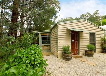 Hill 'N' Dale Farm Cottages - Accommodation Port Macquarie 10