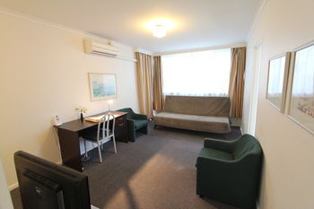 Drummond Apartments Services - Accommodation Port Macquarie 18