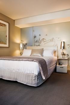 Art Series - The Olsen - Accommodation Port Macquarie 6