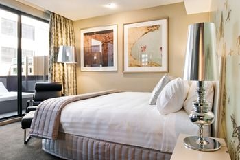Art Series - The Olsen - Accommodation Port Macquarie 8