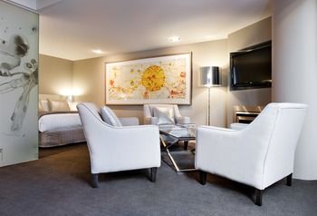 Art Series - The Olsen - Accommodation Port Macquarie 20