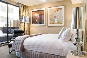 Art Series - The Olsen - Accommodation Port Macquarie 33