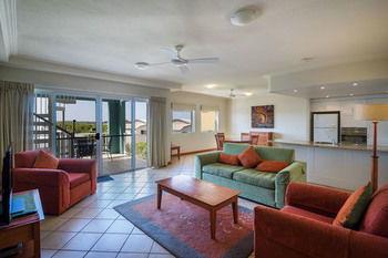 Coolum Seaside - Accommodation Port Macquarie 48