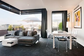 Art Series-The Blackman - Accommodation Port Macquarie 27