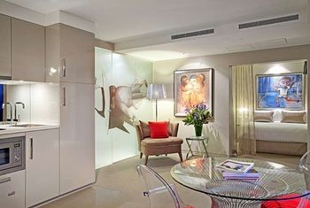 Art Series-The Blackman - Accommodation Port Macquarie 33