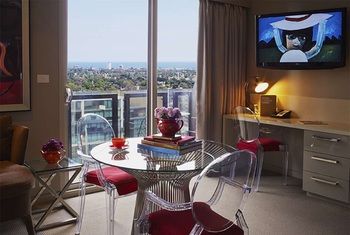 Art Series-The Blackman - Accommodation Port Macquarie 43