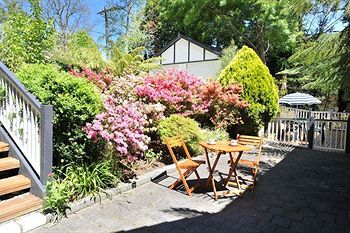 Holly Lodge - Accommodation Port Macquarie 0