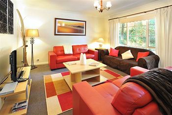 Holly Lodge - Accommodation Port Macquarie 6