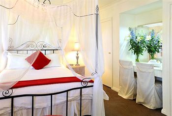Holly Lodge - Accommodation Port Macquarie 8