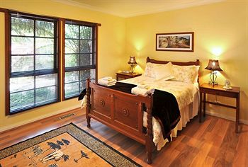 Holly Lodge - Accommodation Port Macquarie 16